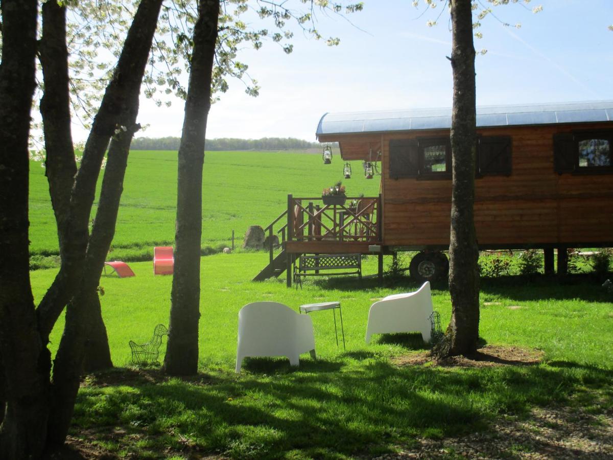 Bed and Breakfast Roulotte Panoramique Du Moulin Châtillon-sur-Marne Exterior foto